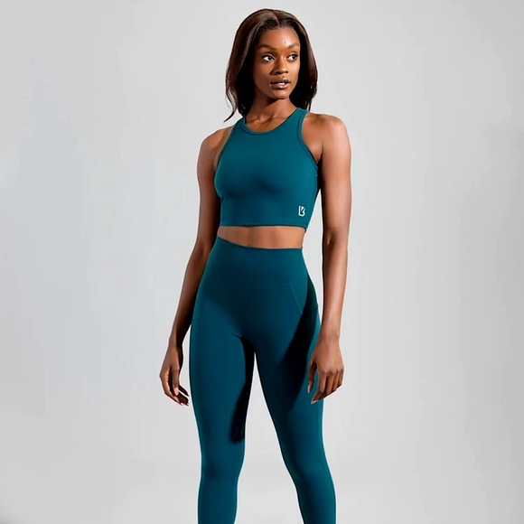 BUFFBUNNY • Cropped Active Racerback Tank Top • Size Small • Bright Teal - Picture 16 of 16